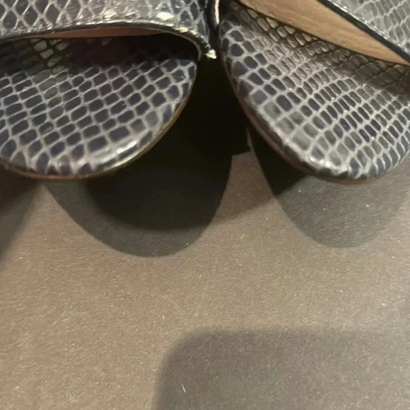 Louise et Cie Navy Blue Strappy Wedge Heel Sandals size 9 - Picture 8 of 11